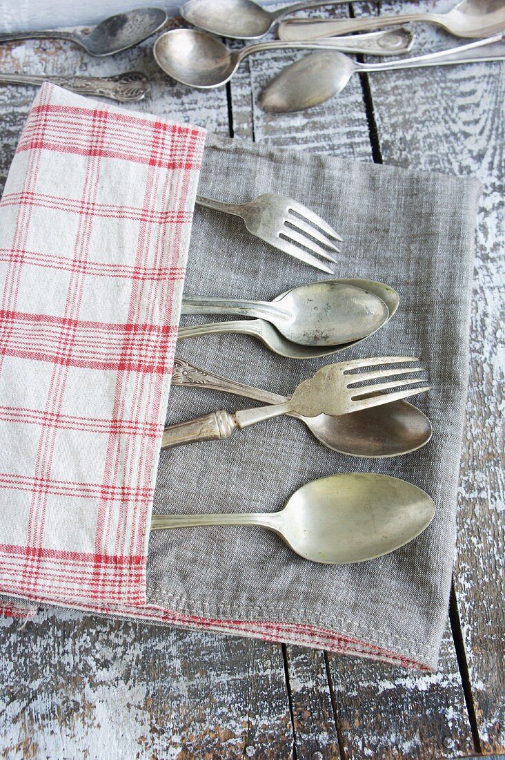 Silver cutlery in a linen bag
