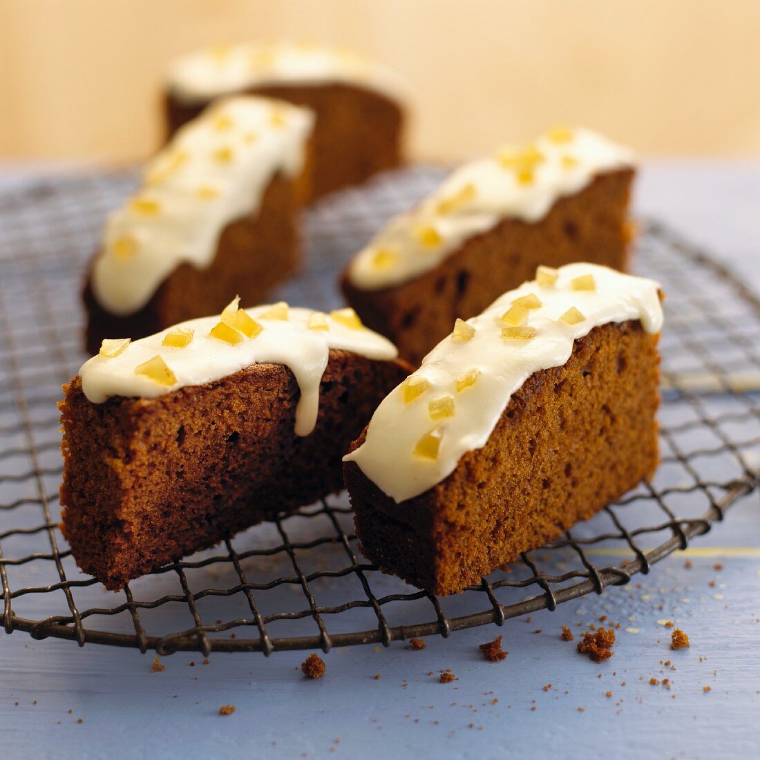 Orange gingerbread with icing