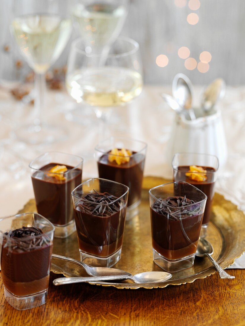 Chocolate mousse with grated chocolate (for Christmas)