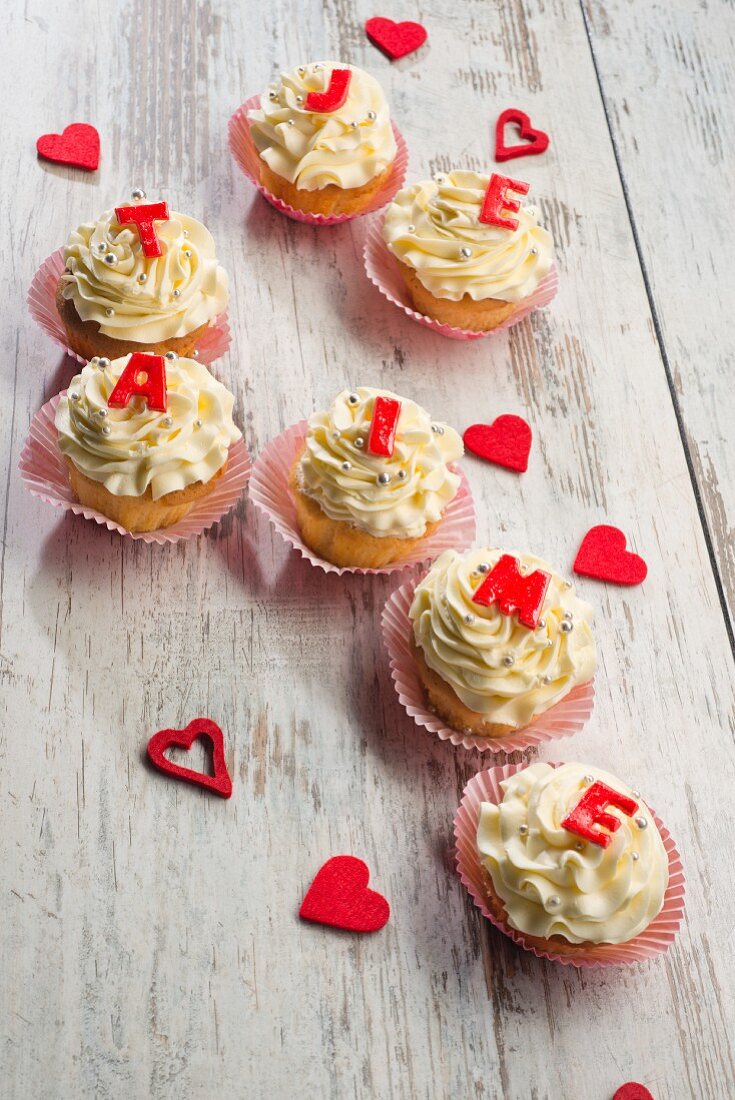 Cupcakes decorated with buttercream for Valentine's Day