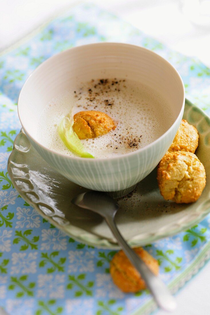 Cauliflower soup with cheese balls