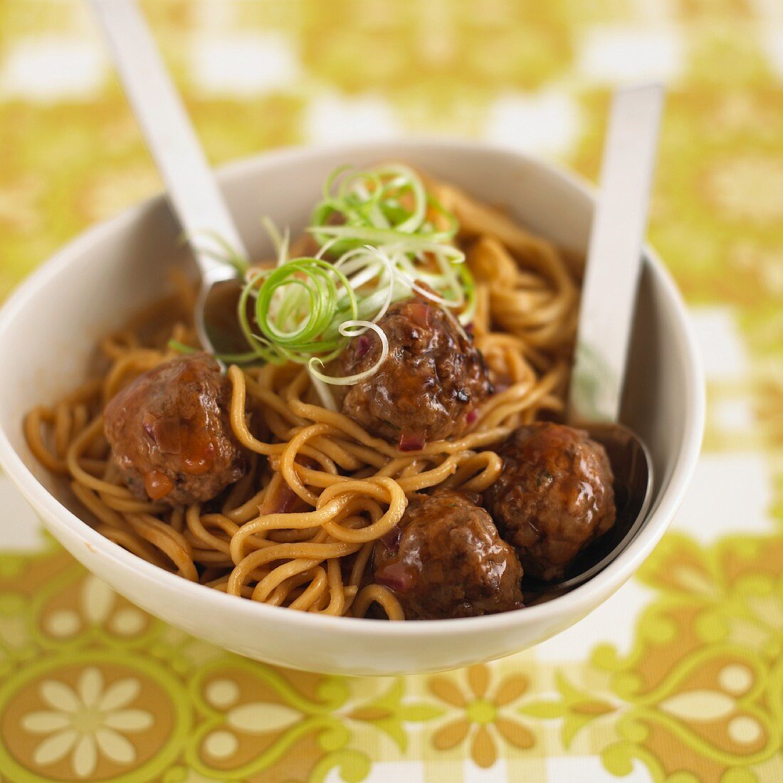 Noodles with meatballs