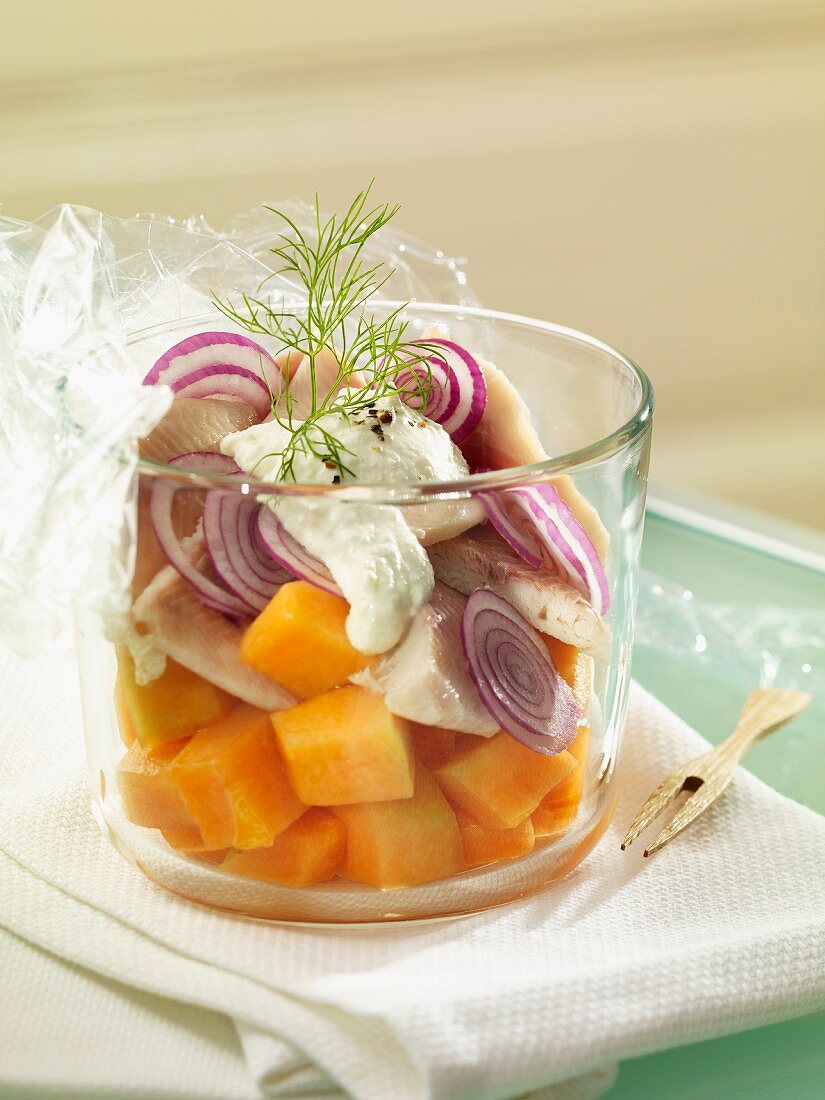 Trout fillets with melon and horseradish cream