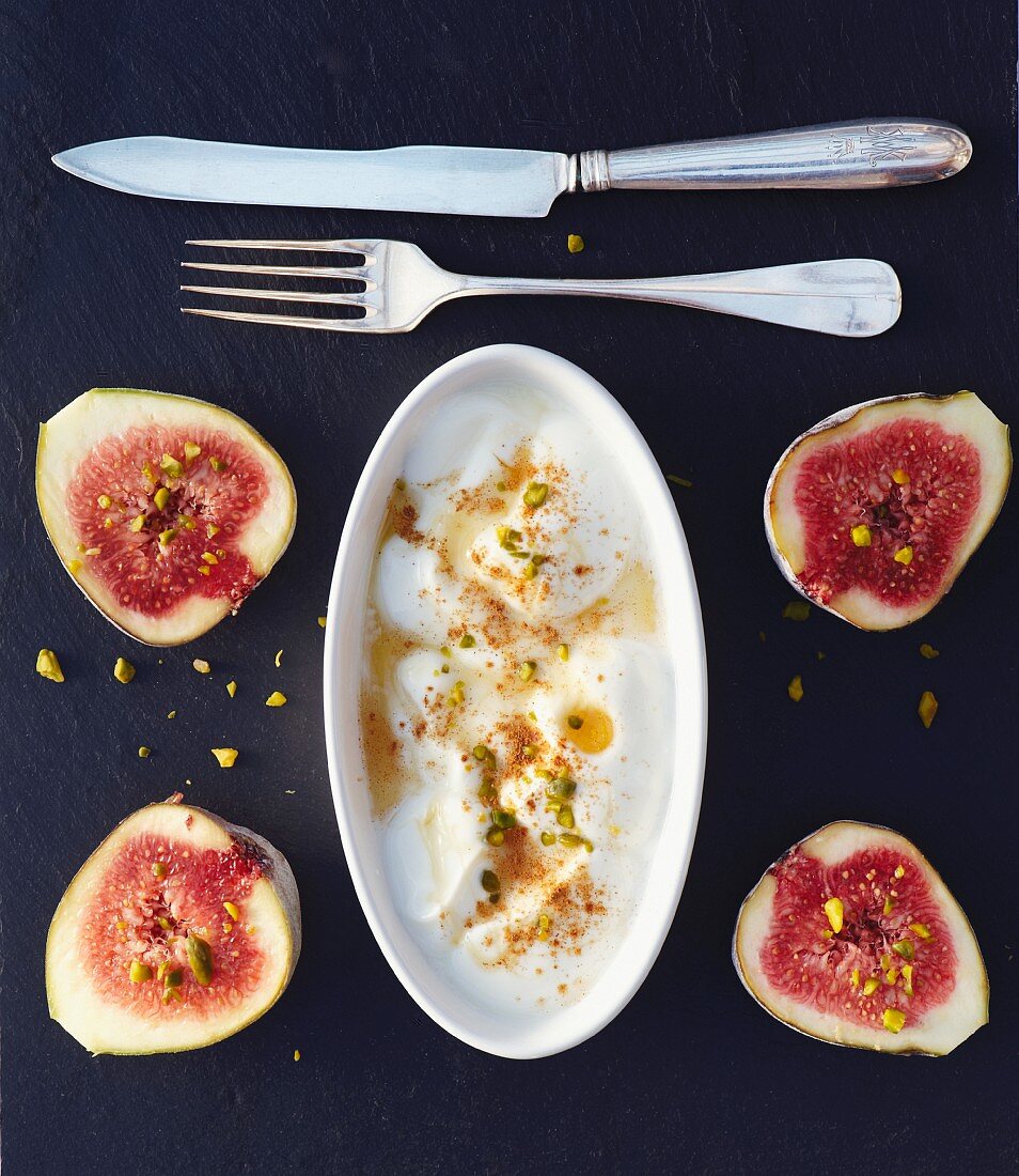 Greek yoghurt with pistachios, wild honey and figs
