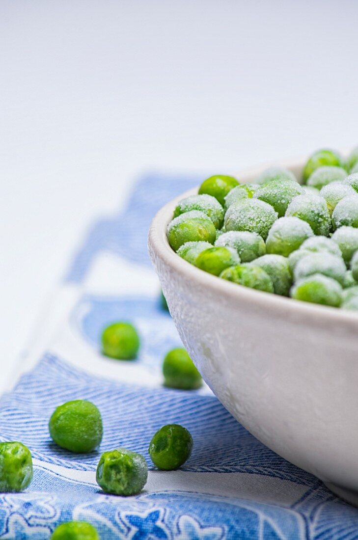 Fresh peas in a bowl