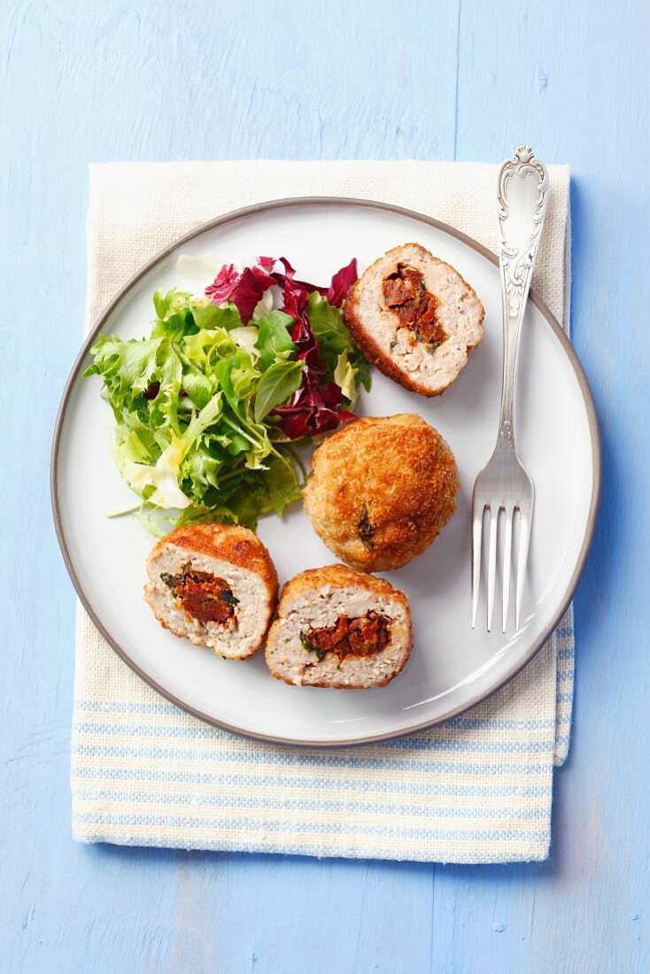 Schweinehackbällchen mit getrockneten Tomaten