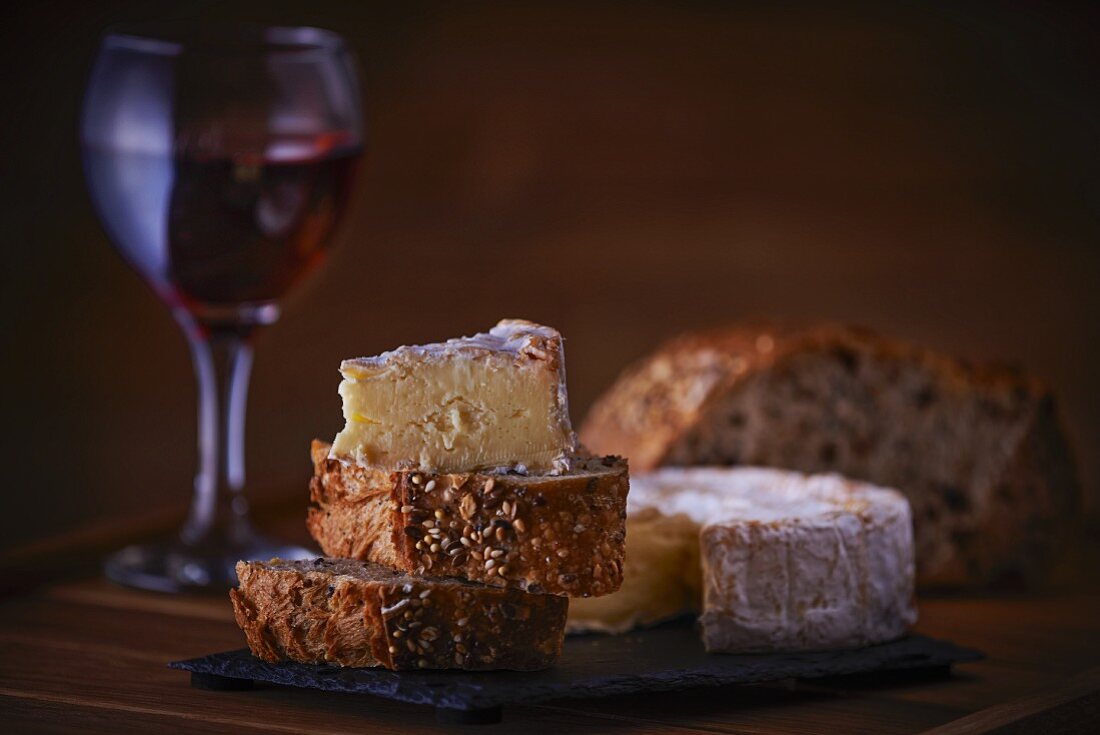 Camembert, bread and red wine