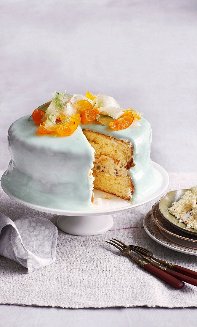 Cassata auf Kuchenständer