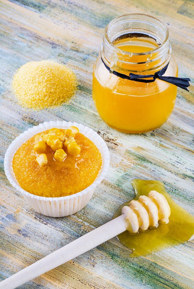 Maismuffin mit Honig