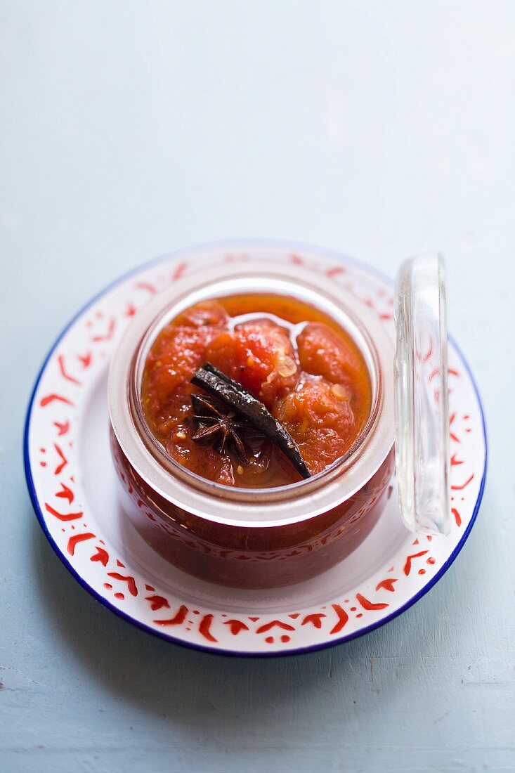 Tomato chutney with spices