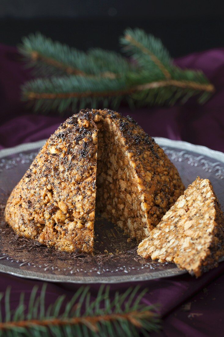 Russian Cake Muraveinik (Anthill cake with caramel, walnuts and poppy seeds)