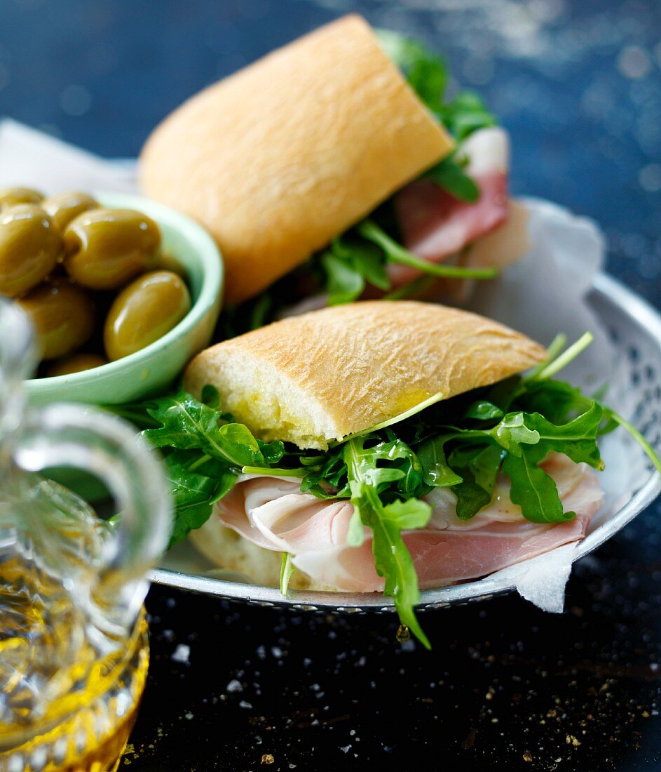 Ham and rocket sandwich