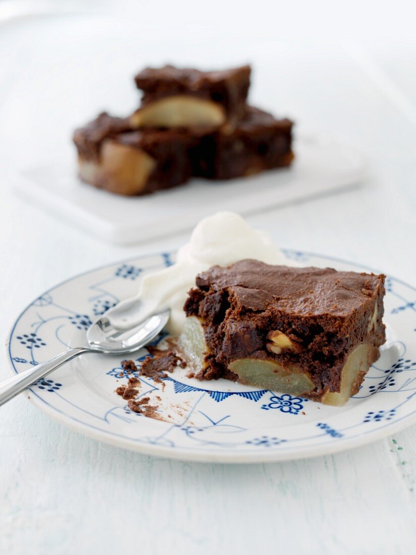 Chocolate cake with pears and walnuts