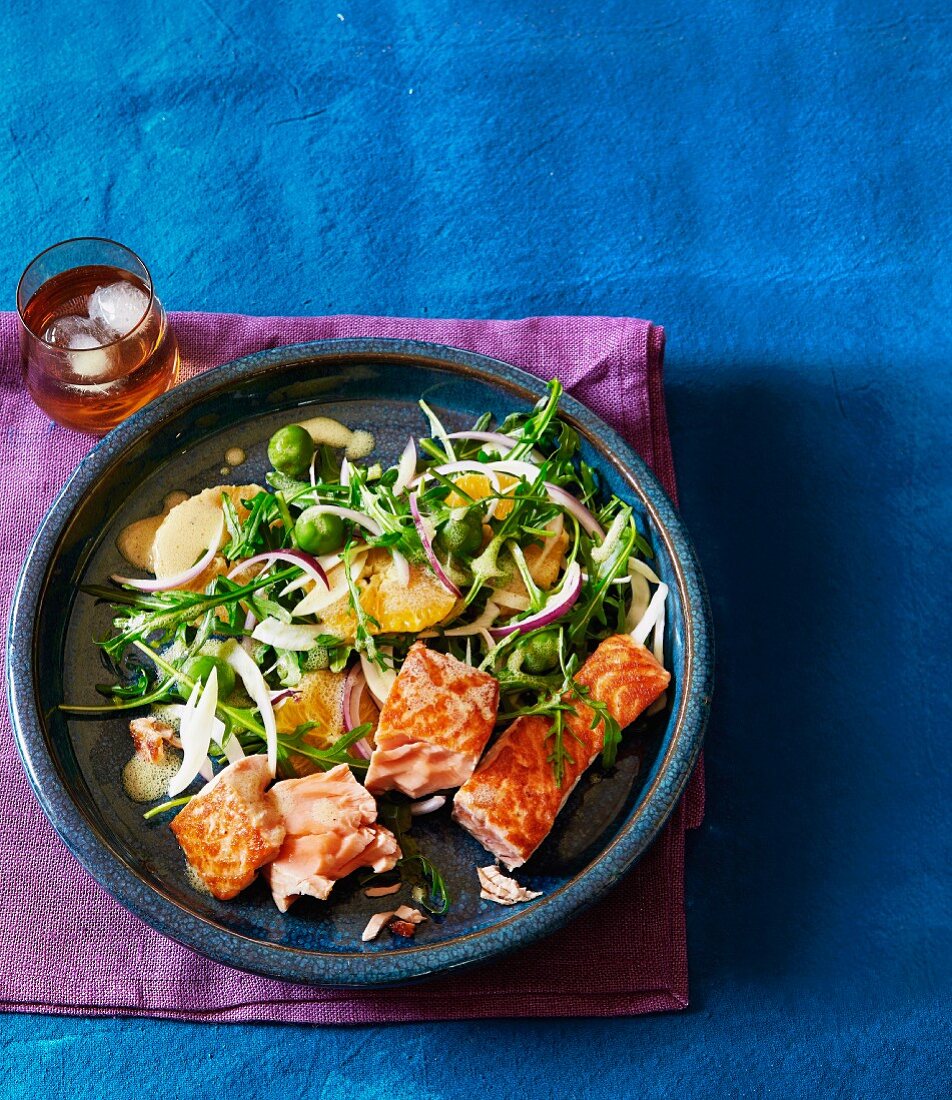 Lachs mit Fenchel-Orangen-Salat