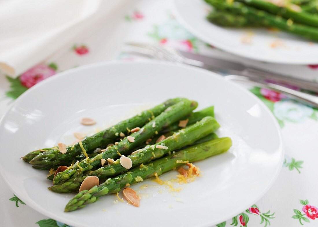 Asparagus with lemon and slivered almonds
