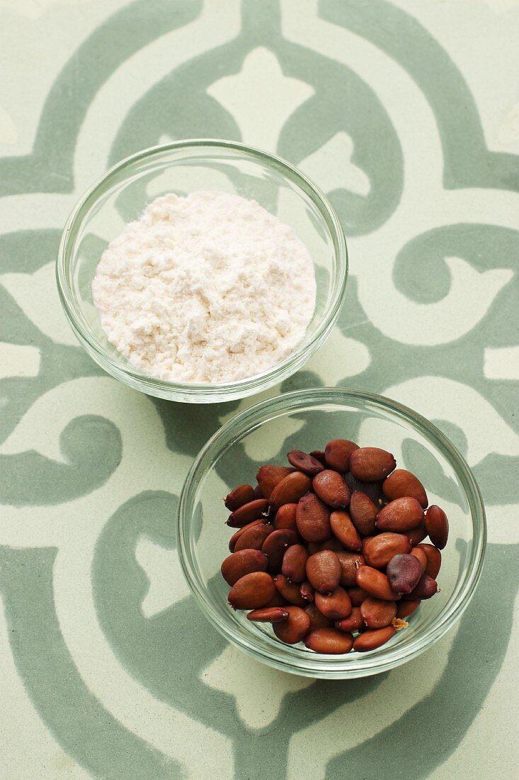 Carob bean flour and carob bean seeds