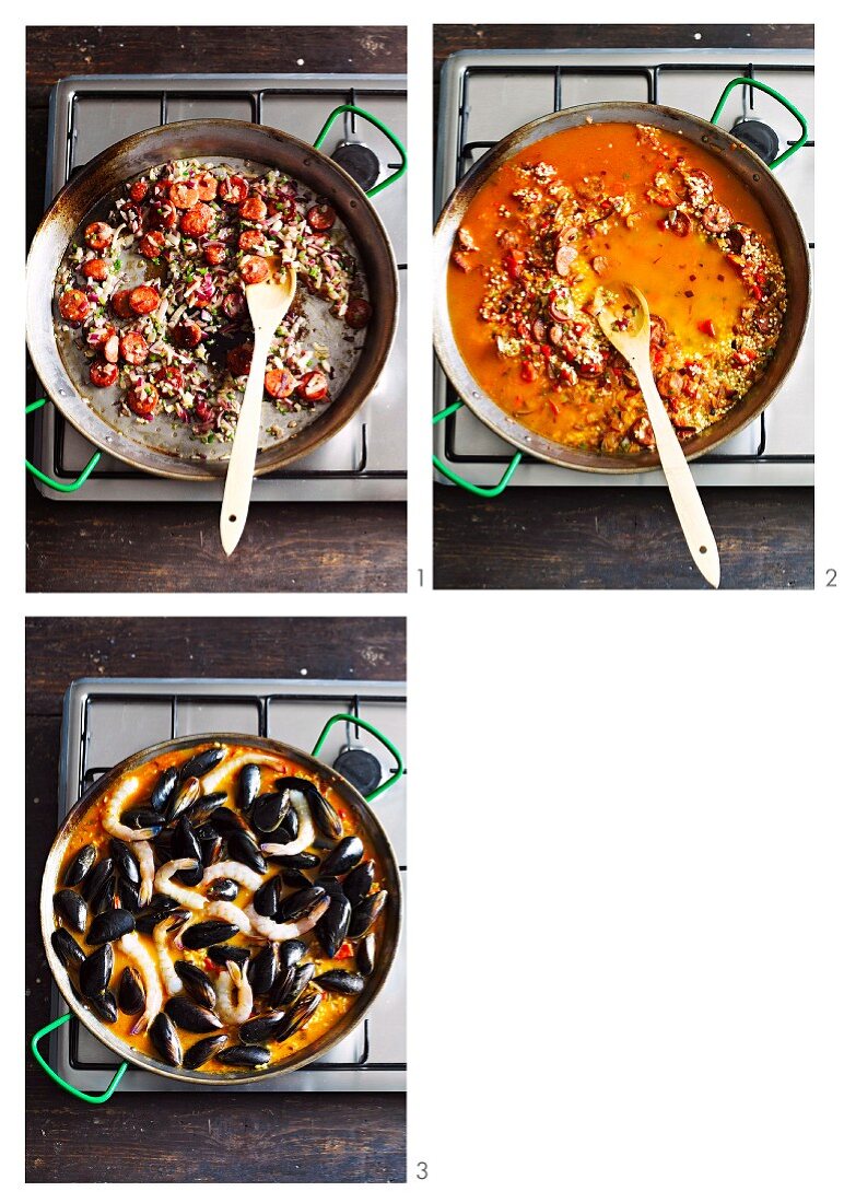 Eine Paella mit Meeresfrüchten und Chorizo zubereiten
