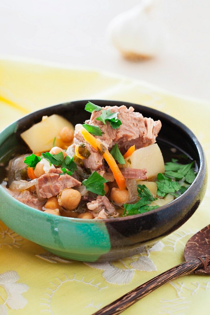 Lamb soup with potatoes and chickpeas