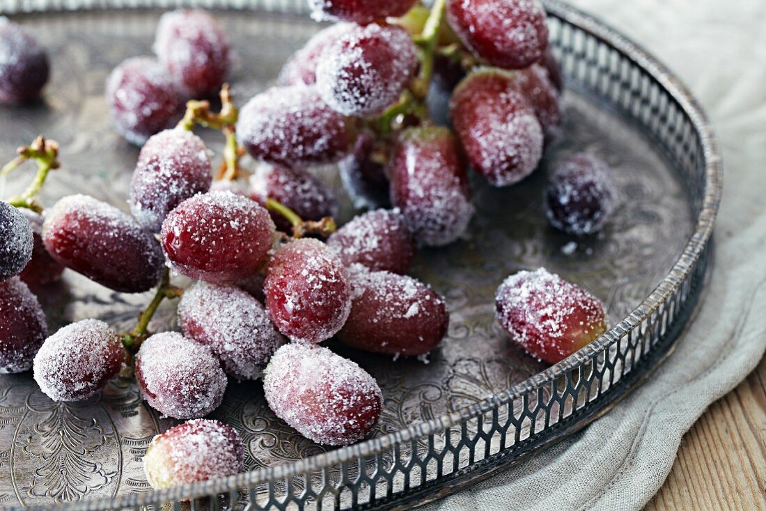 Sugared grapes