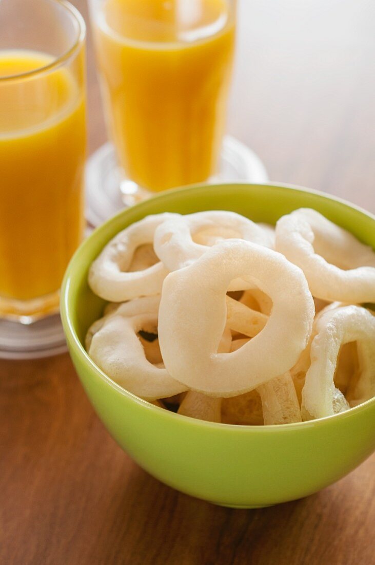 Biscoito de polvilho (biscuits made from cassava flour, Brazil)