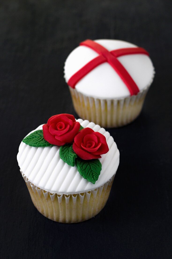 Tee-Cupcakes zum St. Georges Day (England)