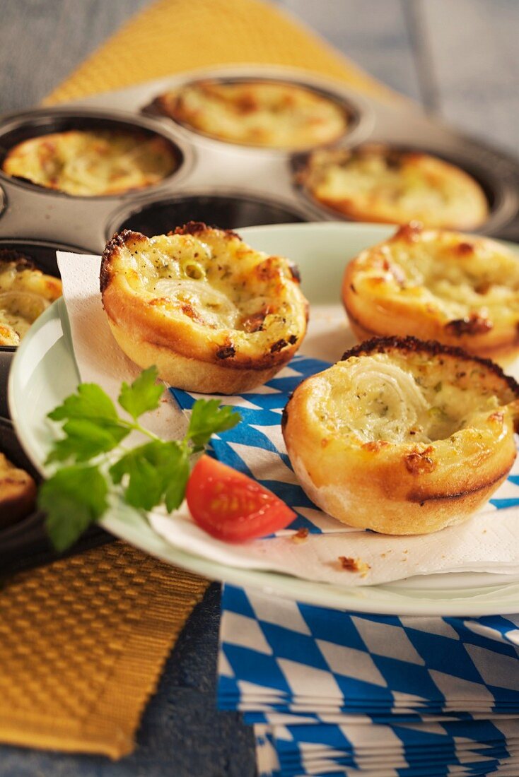 Spicy cheese tarts