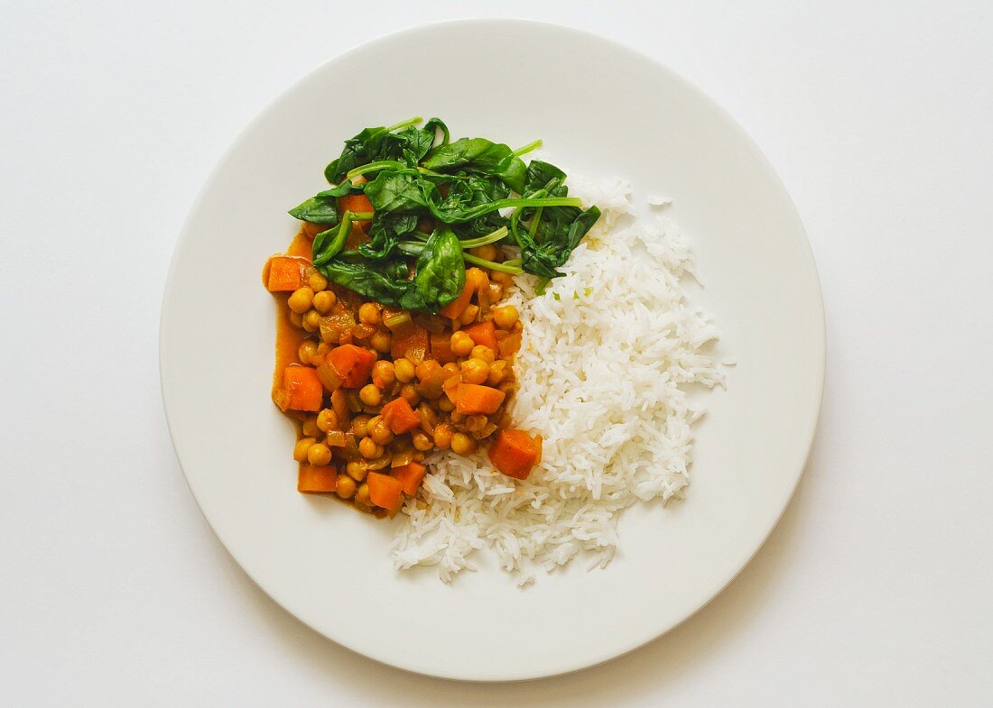 Kichererbsencurry mit Blattspinat und Reis