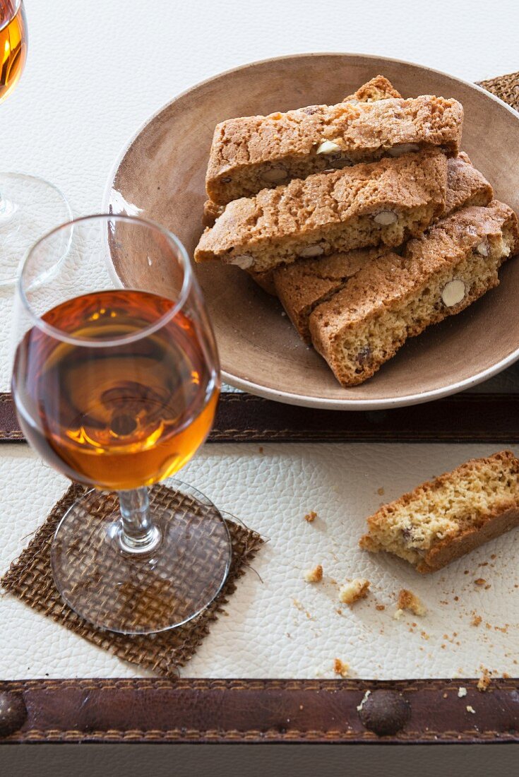 Cantucci e Vin Santo (almond biscuits and dessert wine, Italy)