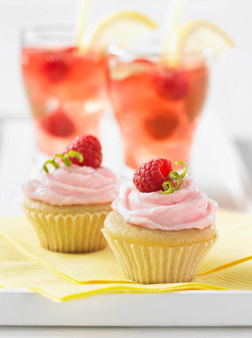 Raspberry lemonade cupcakes