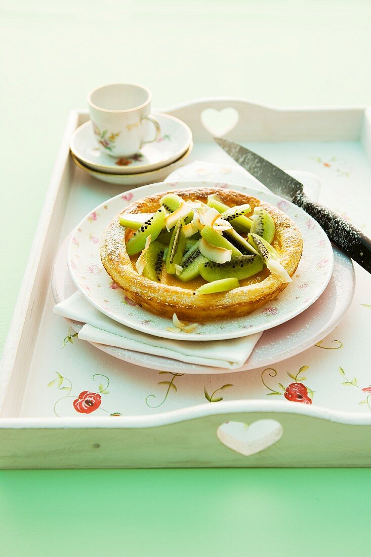 A pastry with kiwi