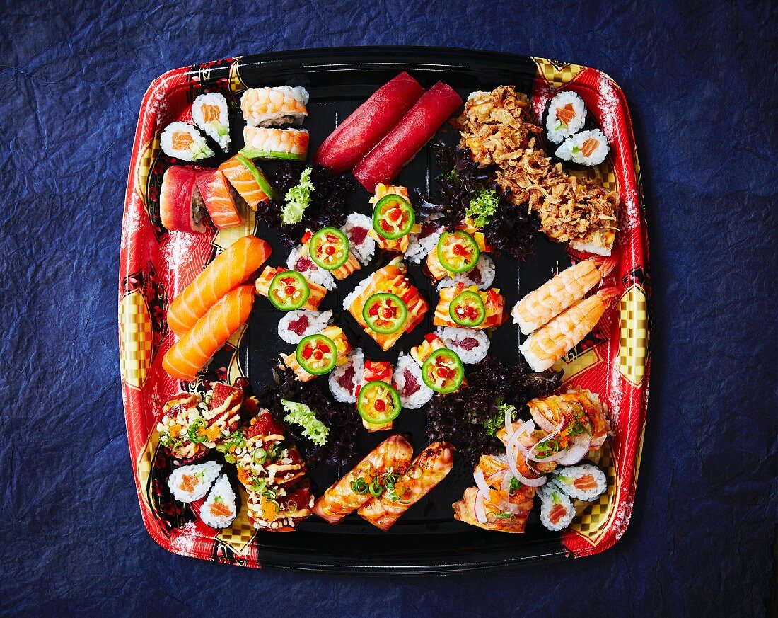 A sushi platter with nigiri and maki (seen from above)