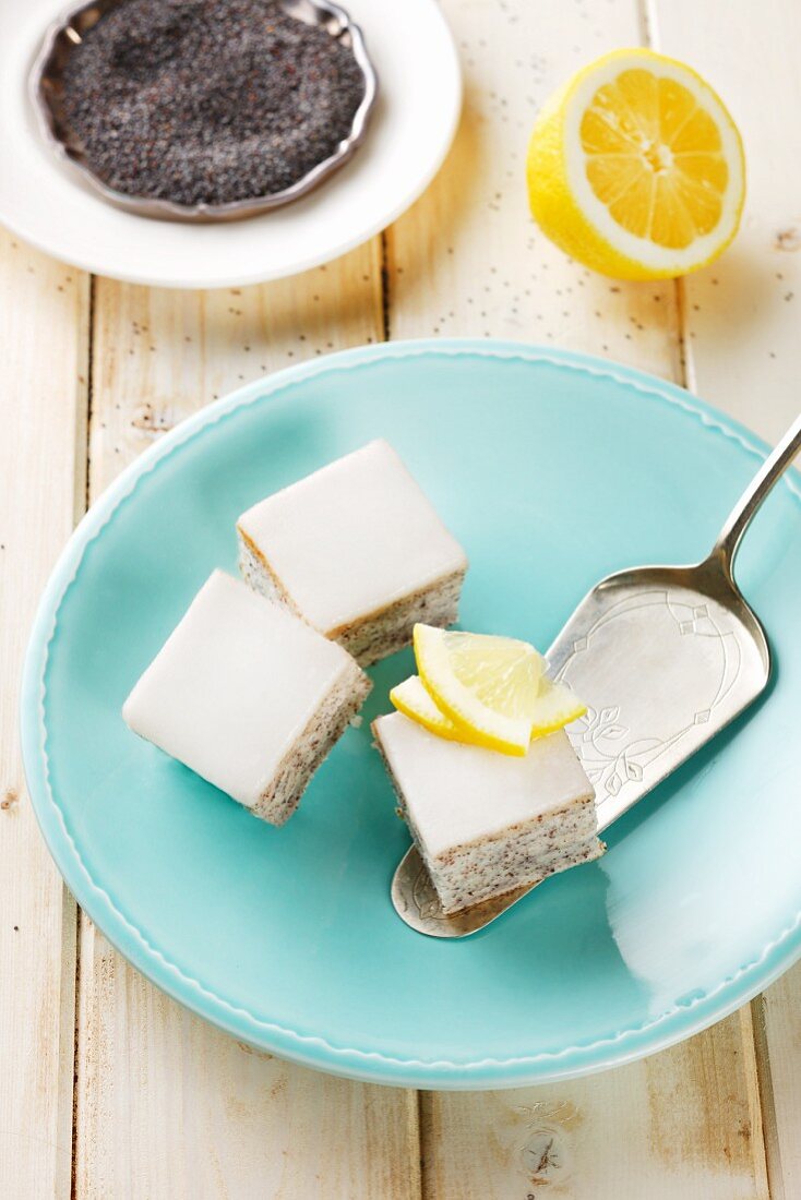 Lemon and poppy seed slices