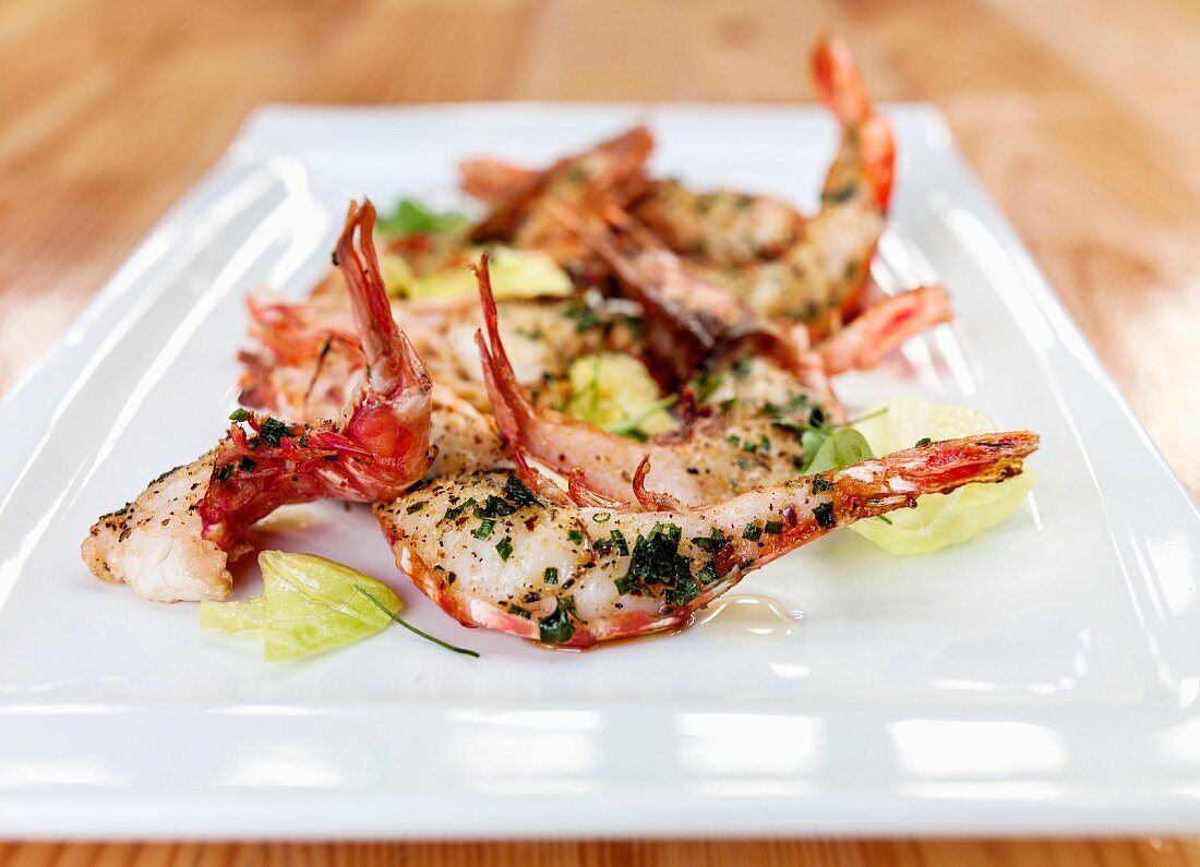 Grilled prawns with herbs
