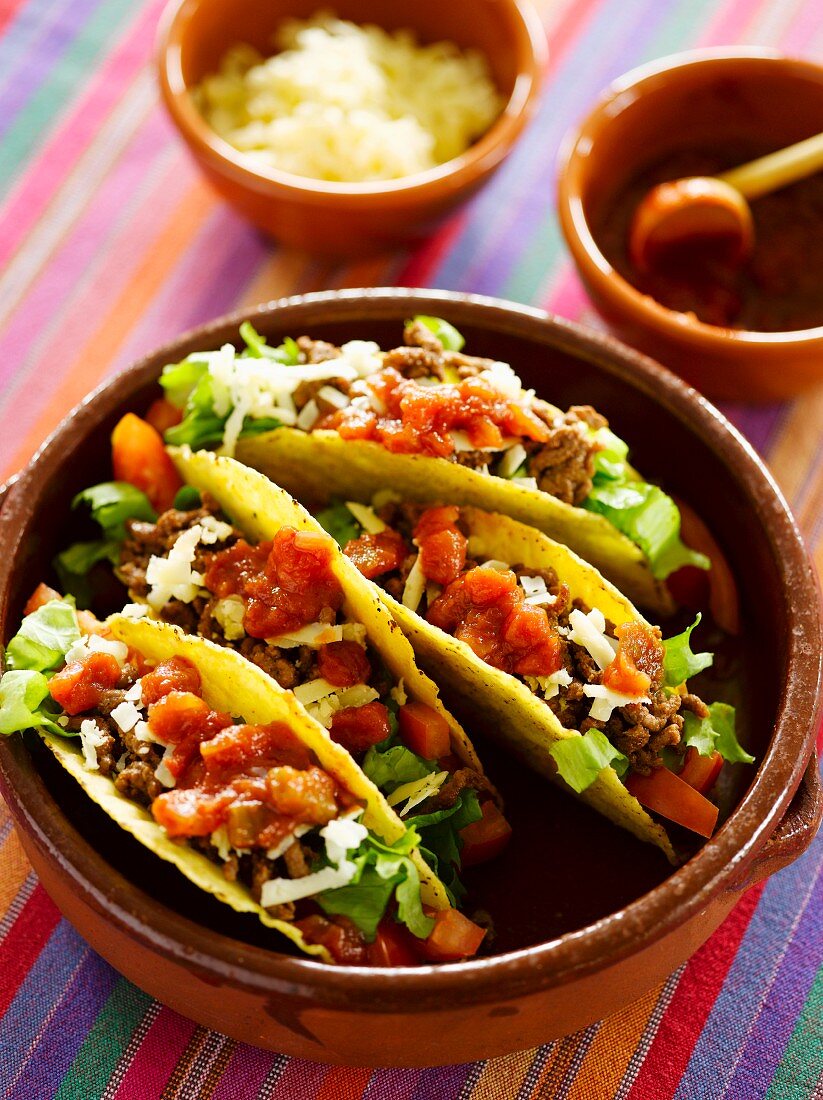 Tacos mit Hackfleisch und Tomaten