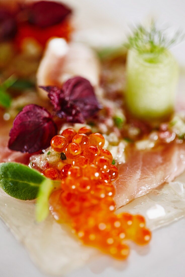 Sashimi with keta salmon caviar