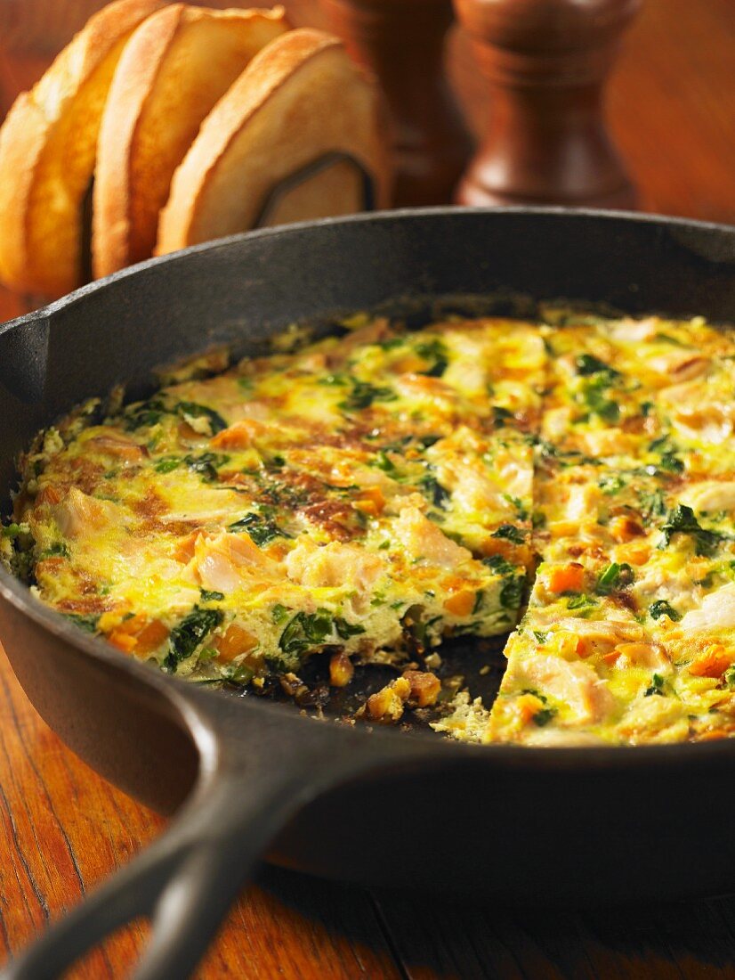 Frittata mit Süsskartoffeln, Lachs und Spinat