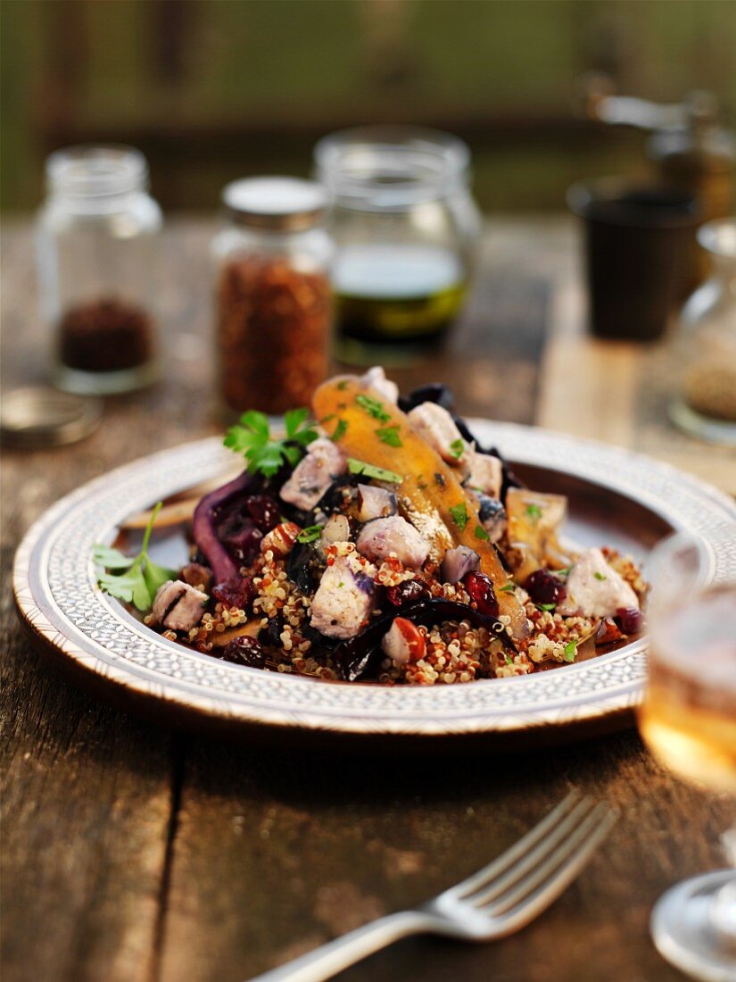 Quinoa mit Pute und Rotkohl