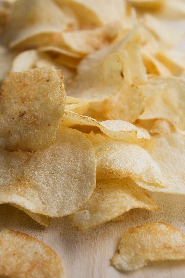 Home-made potato crisps