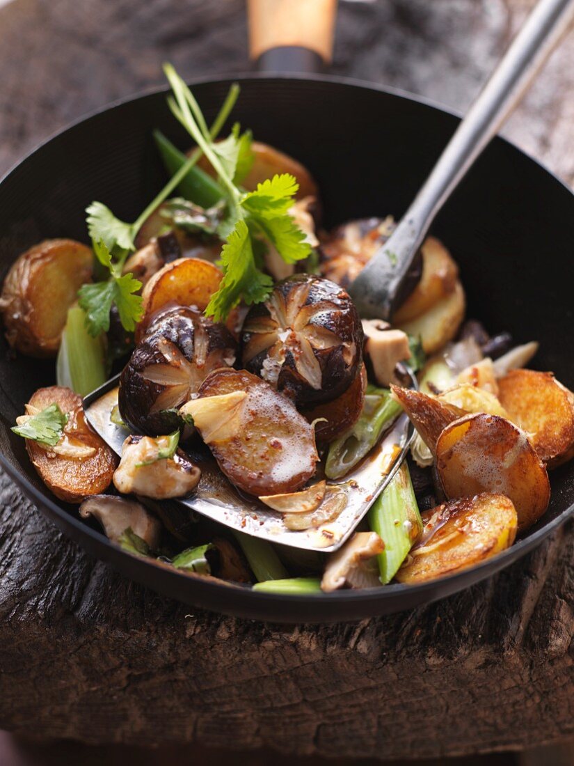 Oriental stir-fry with shiitake mushrooms