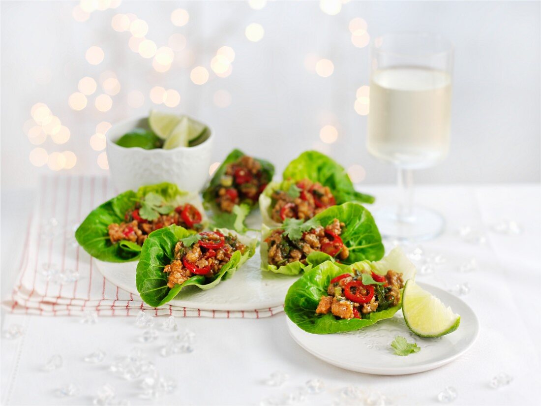 Asiatische Salatwraps zu Weihnachten