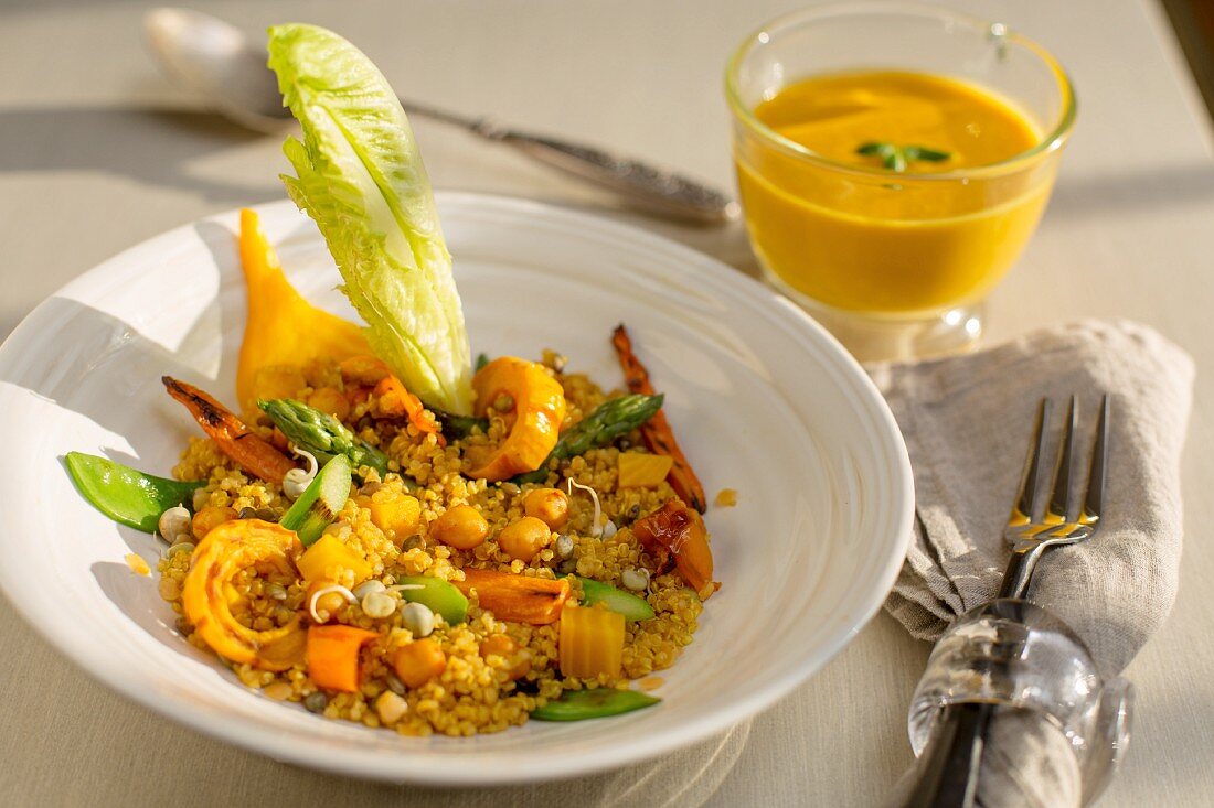 Curried rice with chickpeas and vegetables (India)