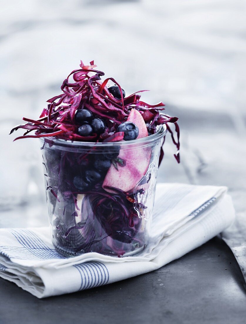 Red cabbage salad with blueberries