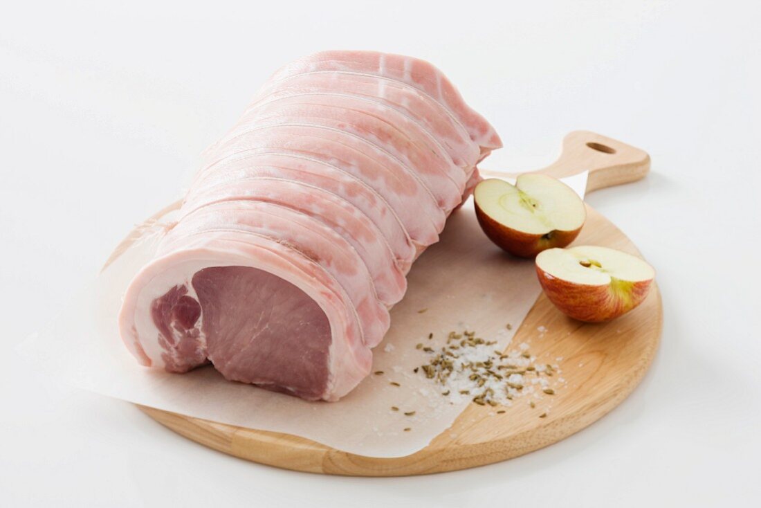 Pork roulade, an apple and spices