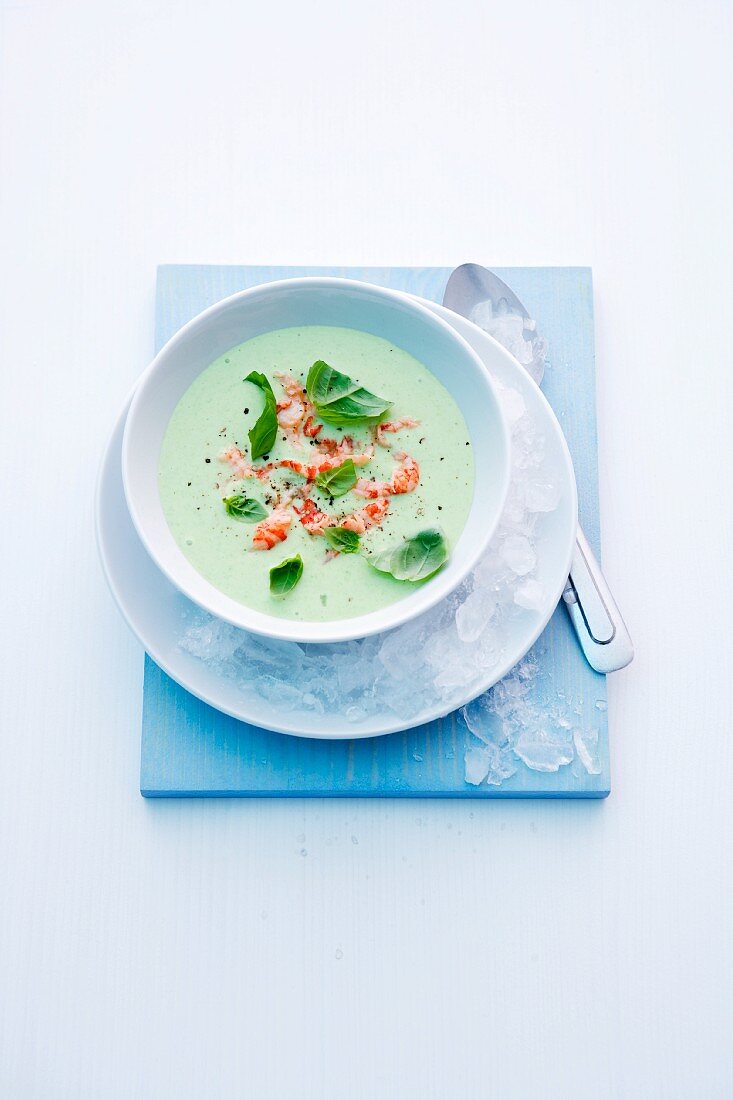 Cold pea and yogurt soup with shrimps