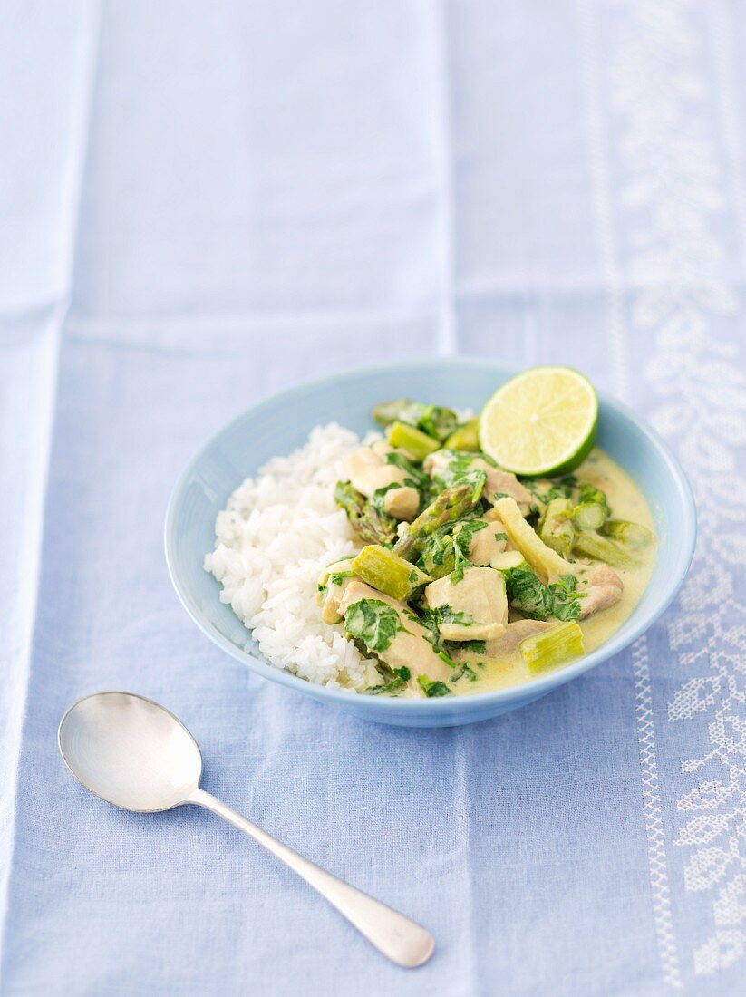 Chicken curry with asparagus and rice (Thailand)