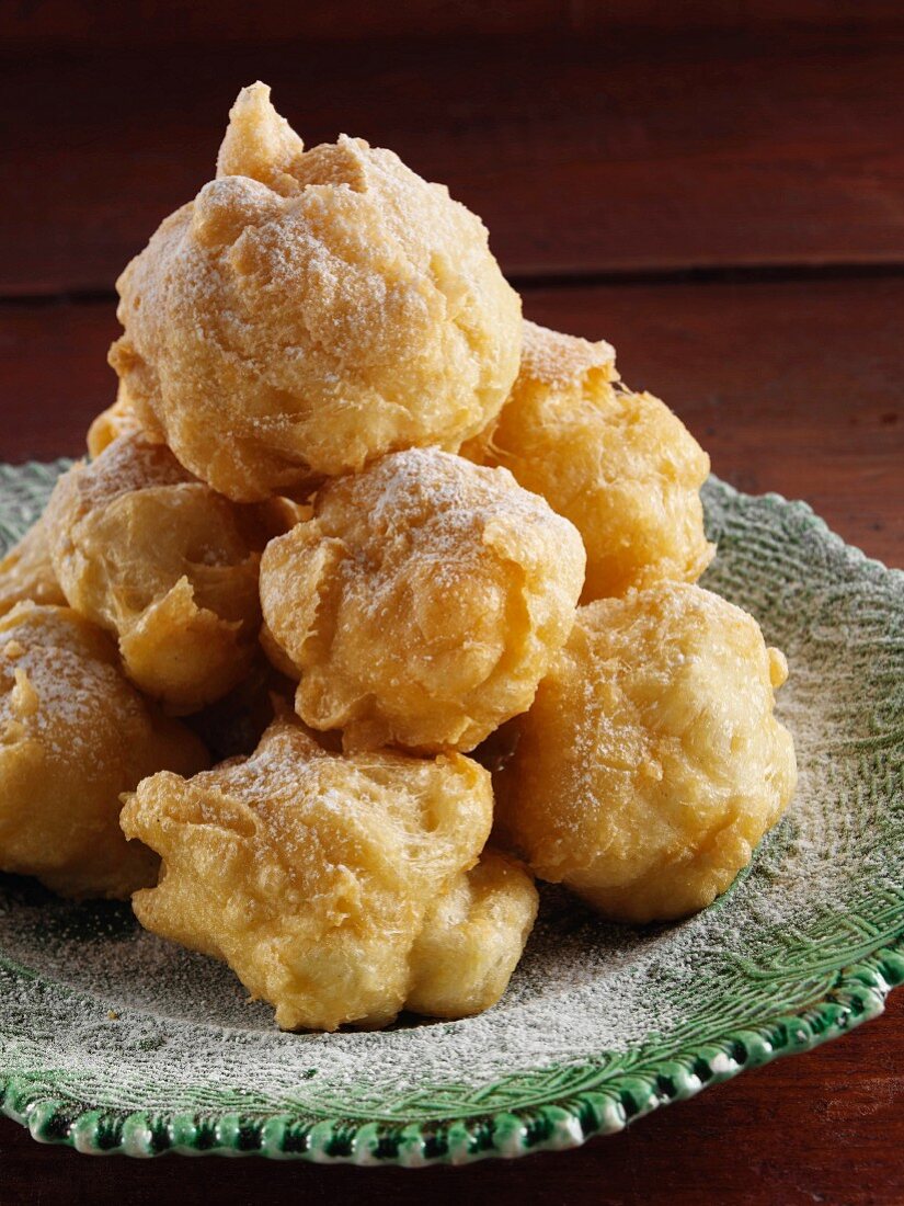 Zeppole (Italian beignets)