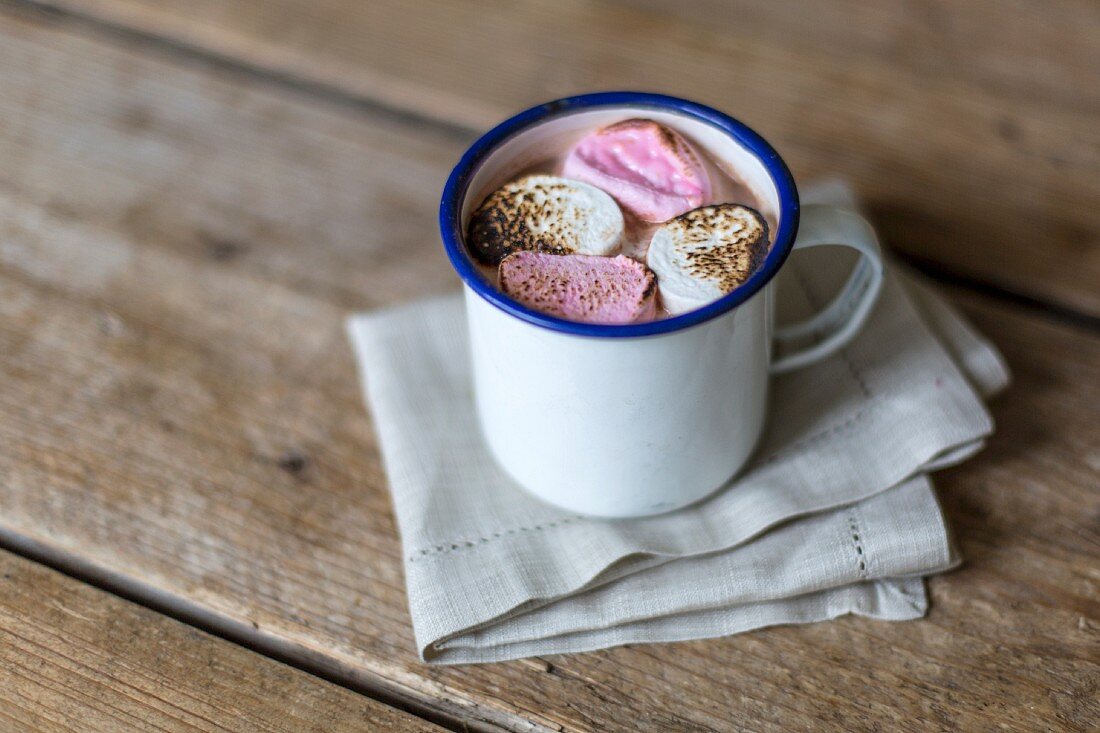 Heiße Schokolade mit Marshmallows