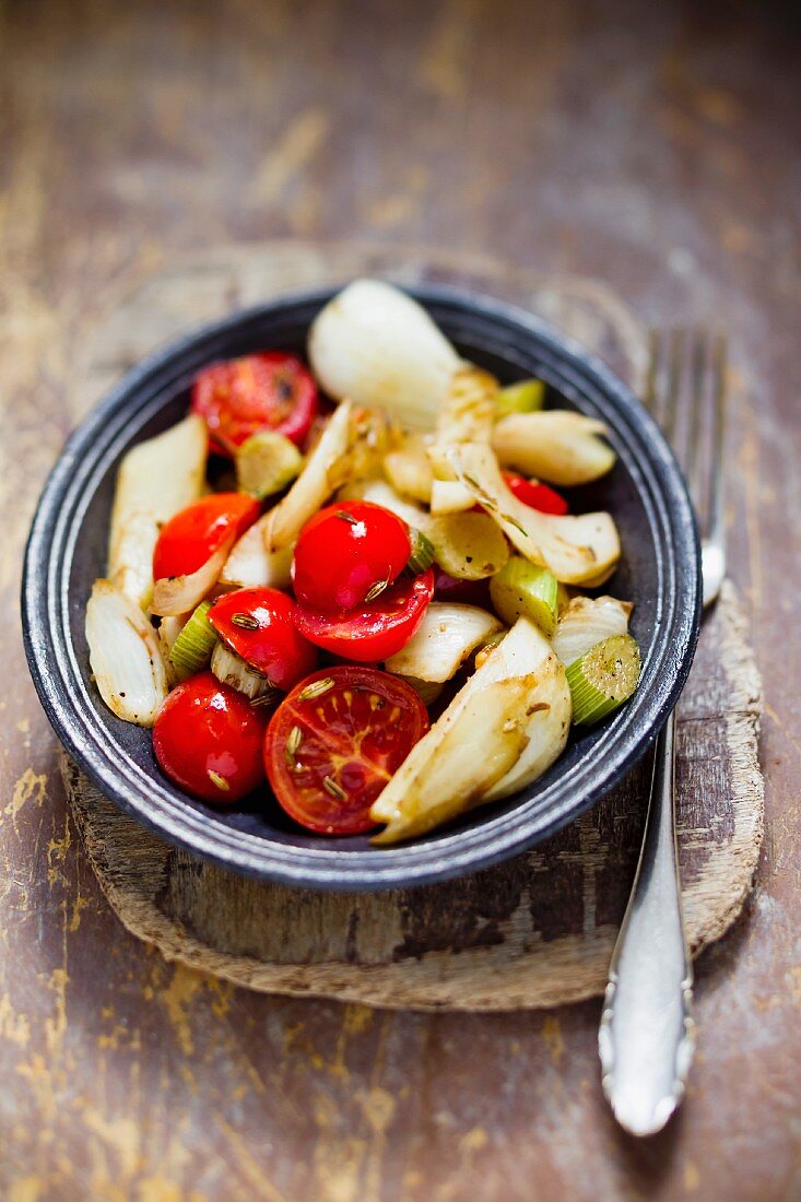 Fennel salad with tomatoes