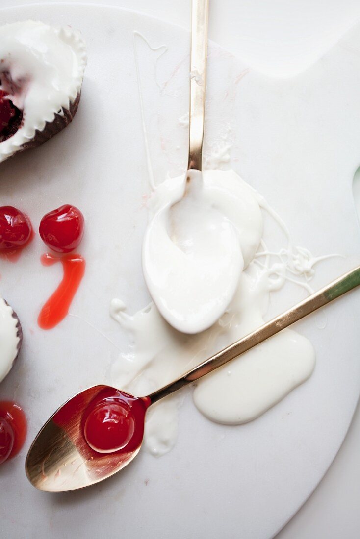 Icing sugar and glace cherries