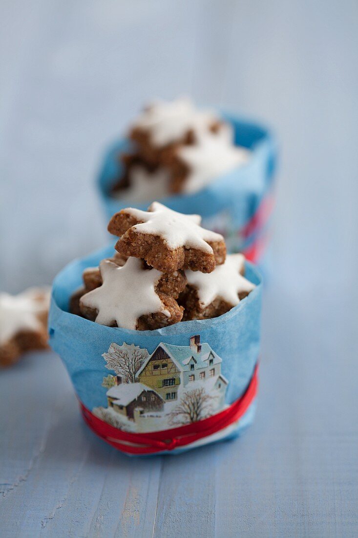 Cinnamon stars to give as a gift